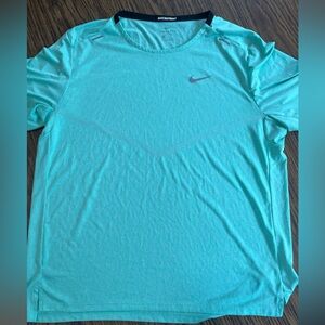 Nike running reflective tee size large lime green